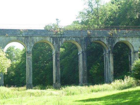 Aqueduc de Marigny